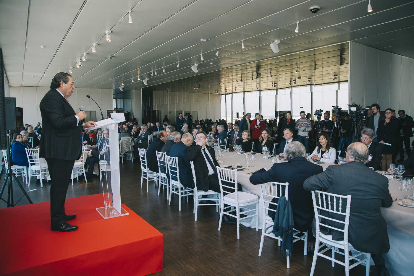 La Asociación Valenciana de Empresarios (AVE) se refuerza con once nuevos miembros