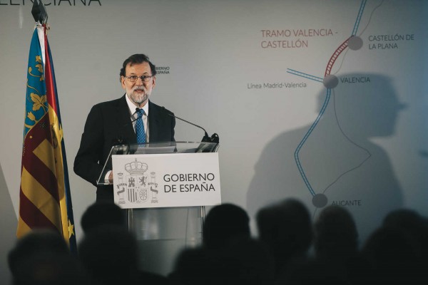 Rajoy insiste en que necesita al PSOE para cambiar la financiación pese al ofrecimiento de Sánchez 