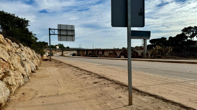 La Generalitat sigue los trabajos de recuperación de infraestructuras dañadas y ultima la apertura parcial de la CV-36
