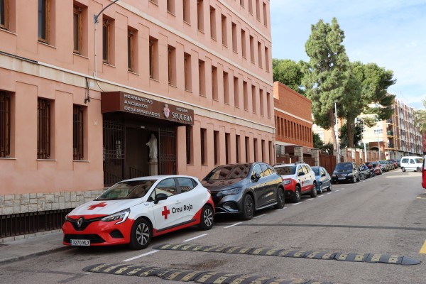 Casi un centenar de desplazados de l'Horta Sud en el centro de atención de Burjassot

