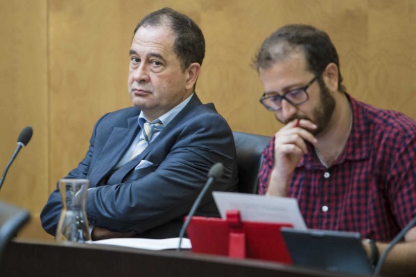 Acuerdo entre Cs y Compromís para atajar el problema de los monitores con la norma del Consell
