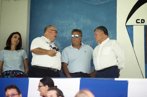 Ortiz asiste al encuentro de El Collao