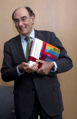 El BEI e Iberdrola firman un crédito de 500 millones para la modernización de redes de distribución eléctrica 