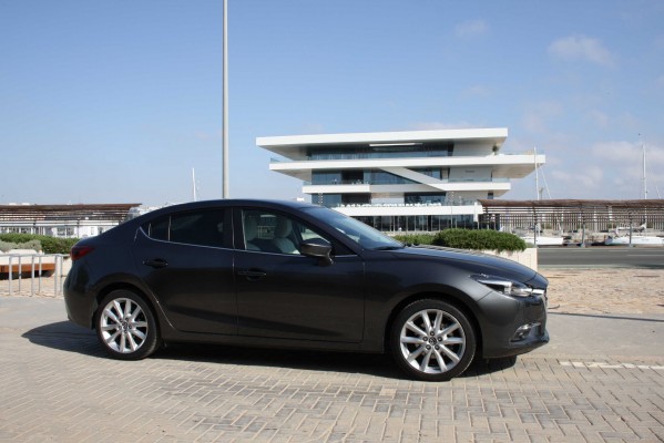 Mazda3 Sedán: una berlina espaciosa y eficiente