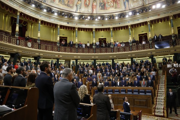 El Congreso guarda un minuto de silencio en recuerdo de los fallecidos por la Dana
