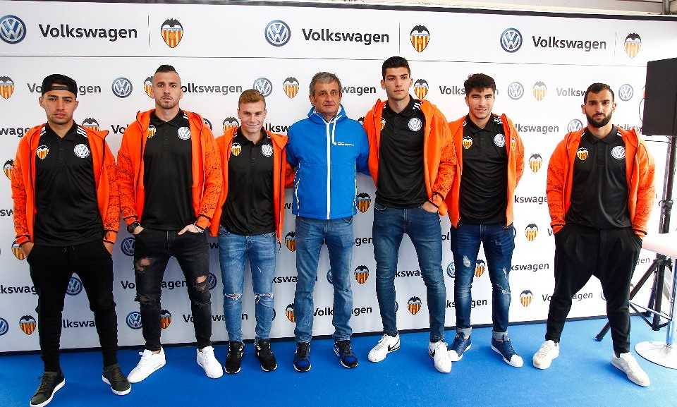 Volkswagen desafía a un entrenamiento muy especial a los jugadores del Valencia CF

