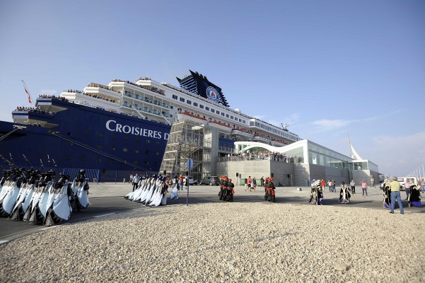 Pullmantur genera consenso en la ciudad
