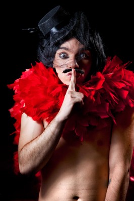 El Casino quiere recuperar las noches más golfas del cabaret en la Valencia de finales de los 70