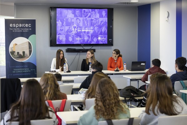 Espaitec fomenta les vocacions científiques i tecnològiques entre el públic jove femení