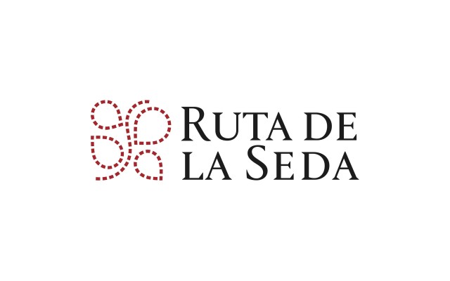 Un motivo floral del siglo XVIII inspira la marca de la Ruta de la Seda para Valencia