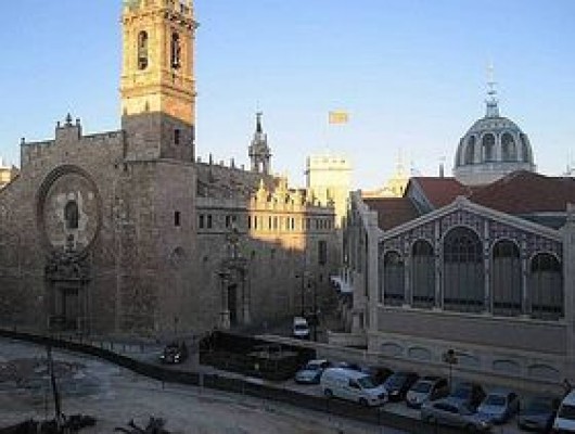 El parking de Brujas pasa oficialmente a manos del Ayuntamiento tras la firma del convenio con Generalitat
