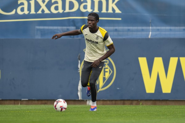 Thierno Barry se suma a la lista de lesionados del Villarreal y causa baja con Francia sub-21
