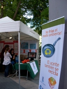 La campaña de recogida de aceite doméstico de Aigües de l’Horta impide la contaminación de más de 6 millones de litros de agua