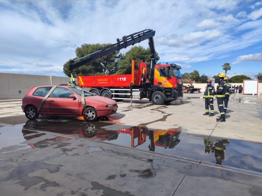Alicante renueva vehículos de bomberos con la compra de 12 unidades por tres millones