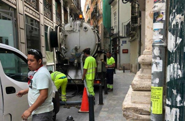 Un total de 19 empresas pugnan en siete ofertas por el megacontrato de saneamiento de València