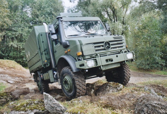 Indra lanza al mercado un simulador de conducción de vehículo militar 4x4

