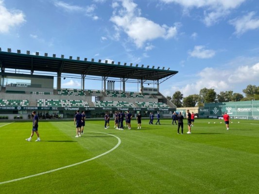 El Alcoyano pierde a dos titulares para el partido aplazado frente al Villarreal B

