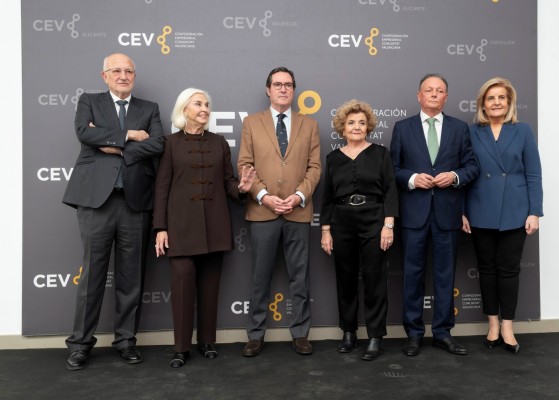 CEV, CEOE y Fundación CEOE se suman a Desde Valencia Para Valencia para ayudar a recuperar negocios afectados por la Dana