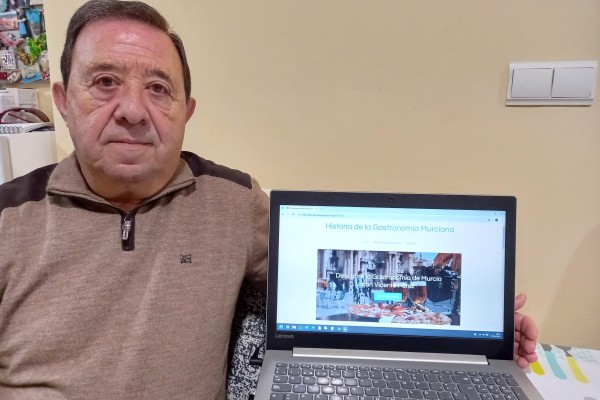 Un estudiante de la Universidad de Mayores usa Inteligencia Artificial para crear una web sobre gastronomía murciana