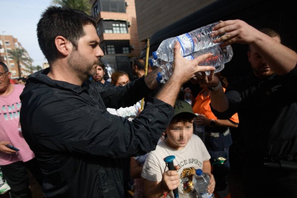 Unas 7.000 personas siguen sin agua y 65 municipios, sin suministro potable