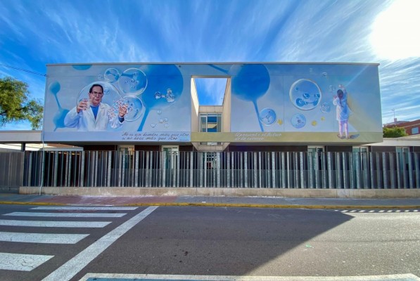 Moncofa amplía su museo al aire libre con un nuevo mural que homenajea a Avel·lí Corma