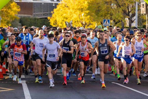 Andrés Macías y Zahira Alegre ganan la Carrera de los Castillos de Alicante