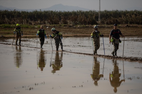Continúa la búsqueda de víctimas en barrancos, el lago de La Albufera y el mar 12 días tras la Dana