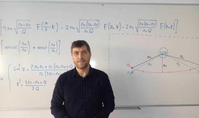 Un profesor de la UMU desarrolla una ecuación para calcular la órbita de asteroides que podrían chocar contra la Tierra