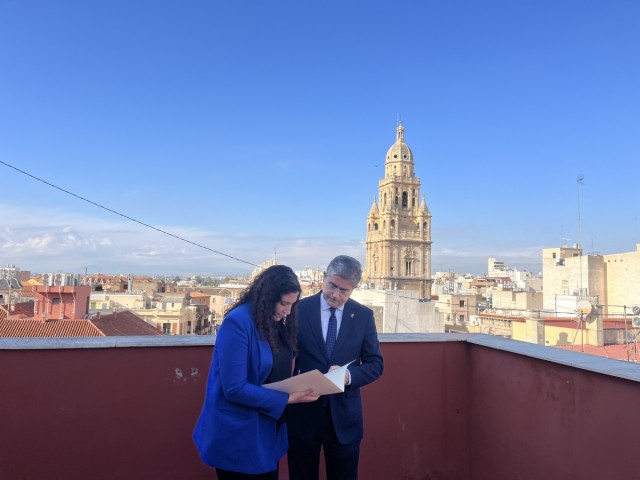 Murcia da luz verde a la nueva ordenanza de terrazas que permitirá 'rooftops' con piscinas en las azoteas de hoteles y restaurantes
