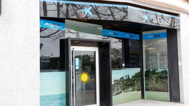 CaixaBank presenta HolaBank ante las cámaras de comercio internacionales

