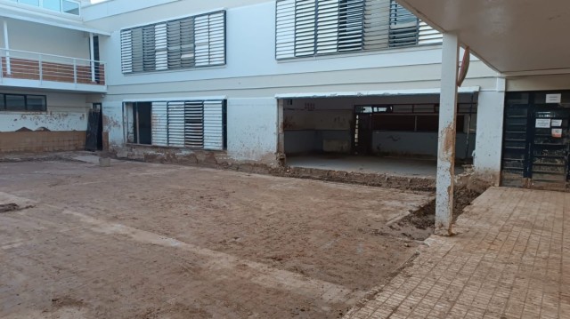 El IES Berenguer Dalmau de Catarroja reclama la vuelta de las clases presenciales: 
