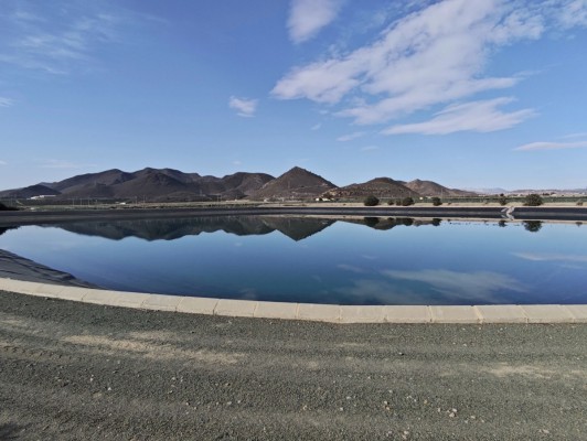 Isigenere, de Beneixama, inicia el año implantando plataformas solares flotantes en Puerto Lumbreras