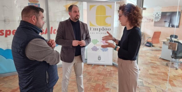 Los Alcázares refuerza su política para reducir el paro: ha caído del 17,28% al 9,27% en cinco años 