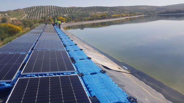 Planes en el extranjero y también en el país: Isigenere afianza una planta solar flotante de 495 kWp en Jaén