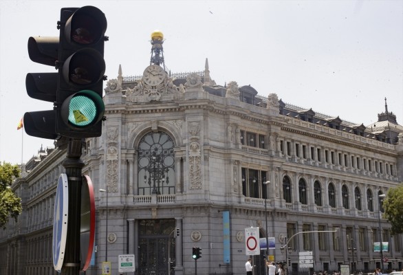El Tesoro coloca 5.816 millones por letras a 6 y 12 meses y recorta la rentabilidad ofrecida a inversores