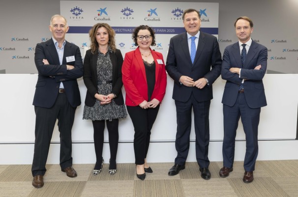 Ivefa y CaixaBank analizan las perspectivas macroeconómicas para la economía española durante 2025