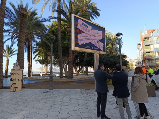 Benidorm lanza una nueva campaña contra el vertido de toallitas al inodoro: recogen 300 toneladas al año