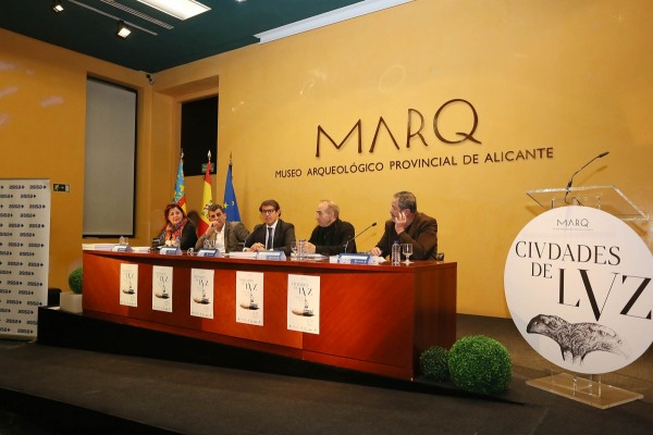 El MARQ publica el catálogo de la exposición 'Ciudades de luz': un libro para conocer la historia de Alicante