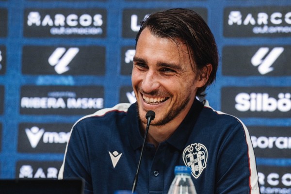 Ignasi Miquel: “Vengo al Levante a jugar, no para rellenar”