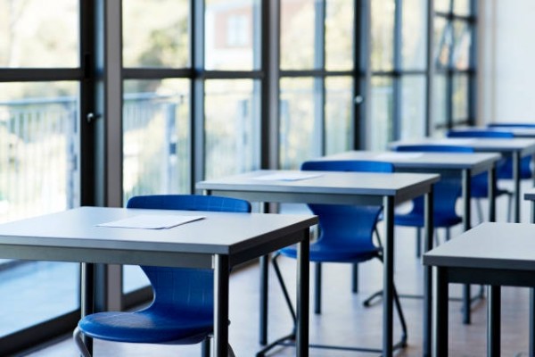 Vila-real convoca una nova edició dels cursos de valencià gratuïts per a pares i mares i nouvinguts