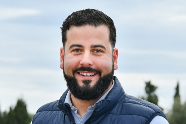 El govern d'Alcalà-Alcossebre redistribueix regidories: Jordi Batiste entra com a nou edil d'Esports