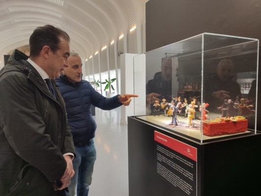 'Plastihistoria de la música': un recorrido por la historia de la música con escenas hechas en plastilina
