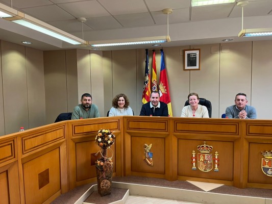 Ayuntamientos de la Vega Baja se unen para mejorar el transporte público al Hospital Vega Baja