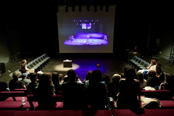 El público 'salta a las tablas' en ‘La Elección (La Scelta)’ en la Muestra de Autores Contemporáneos