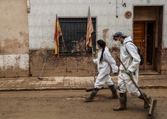 Unos 2.800 voluntarios se despliegan este fin de semana a través de la web Som Solidaritat
