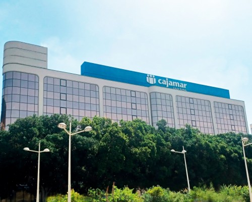  Fitch eleva el rating de Grupo Cooperativo Cajamar a BBB con perspectiva estable