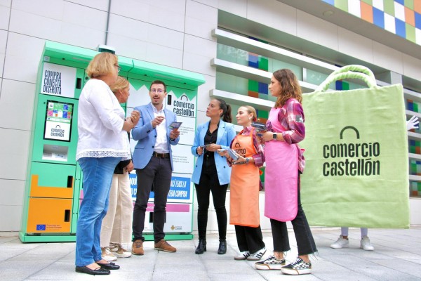 Castelló inicia en el Grau la campaña promocional del Marketplace y las nuevas taquillas inteligentes
