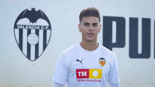 Enzo Barrenechea: 