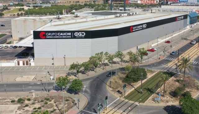 Grupo Caliche estrena en Murcia la primera plataforma logística de España desconectada de la red eléctrica