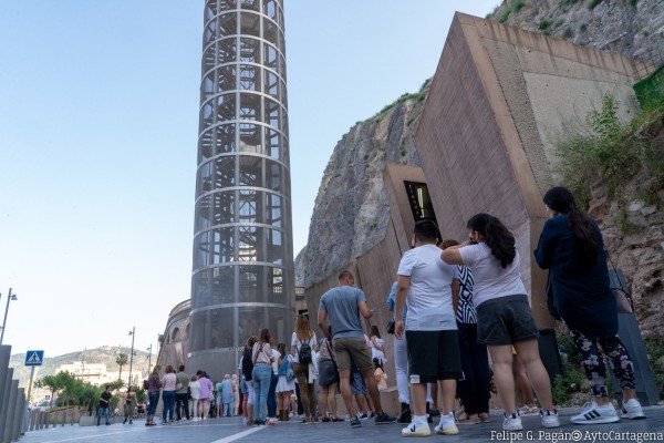 El ascensor panorámico de Cartagena se renueva para brindar accesibilidad total a todos sus usuarios